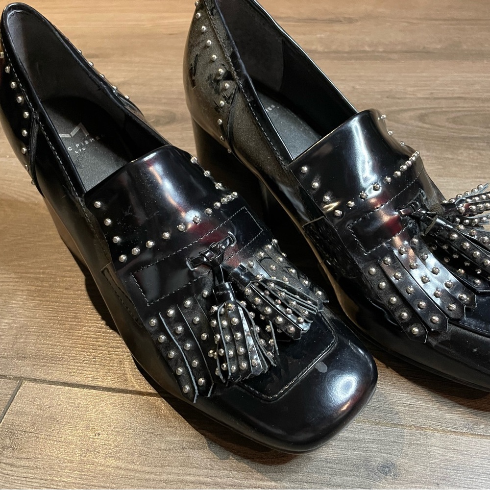 Marc fisher heels with detailing